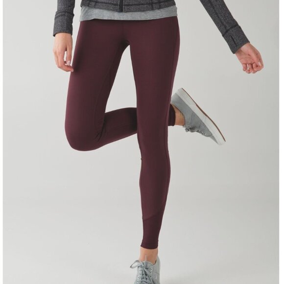 Lululemon‎ Drop It Like It's Hot Tight Bordeaux Drama size 4 - Picture 1 of 9